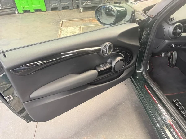 MINI Mini (F56 LCI II) (2022) — foto 2 van 20
