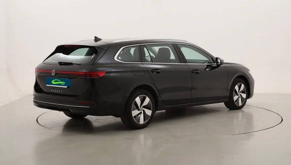 Volkswagen Passat SW (2025) — foto 17 van 21