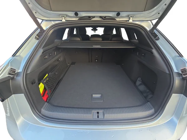 VOLKSWAGEN ID.7 Tourer (2025) — foto 2 van 24