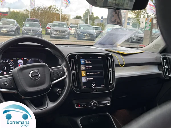 Volvo XC-40 (2020) — foto 5 van 44