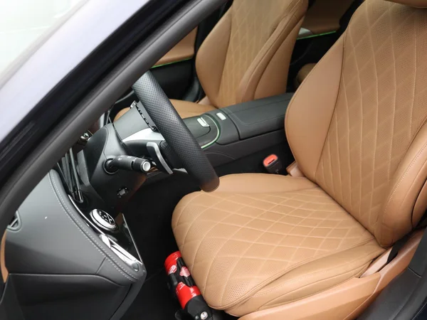 Mercedes-Benz E-Klasse (2024) — foto 6 van 22