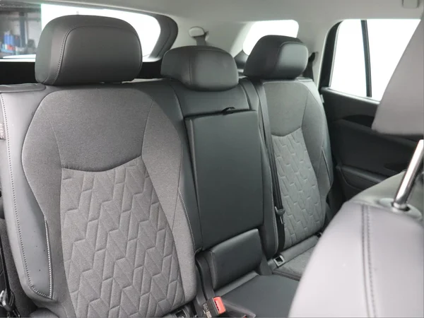 VOLKSWAGEN Tayron (2025) — foto 2 van 20