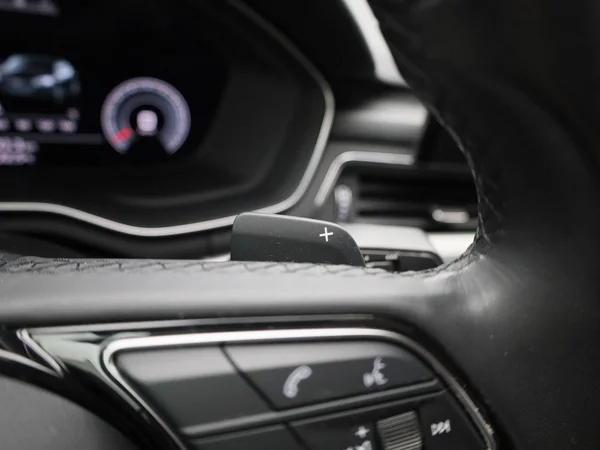 Audi A5 (2022) — foto 14 van 48