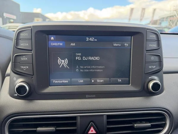 HYUNDAI Kona (2018) — foto 11 van 31