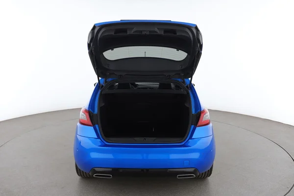 Peugeot 308 (2021) — foto 7 van 16