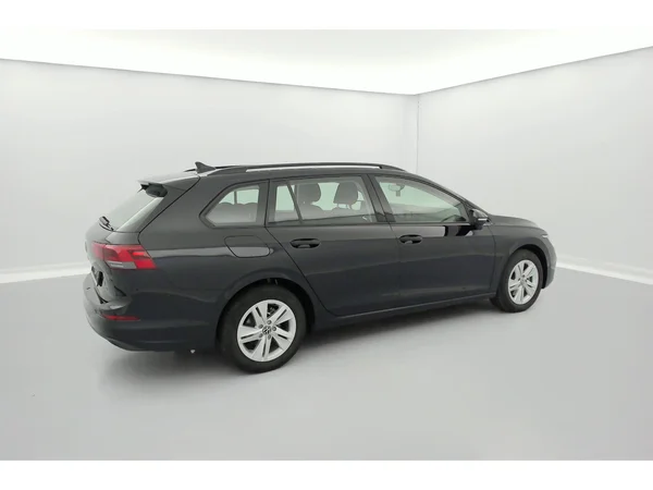 VOLKSWAGEN Golf Variant VIII (2023) — foto 2 van 36