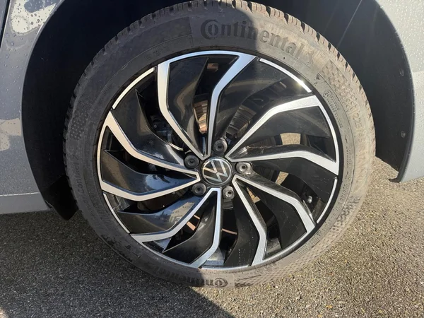 VOLKSWAGEN Golf VIII (2023) — foto 11 van 20