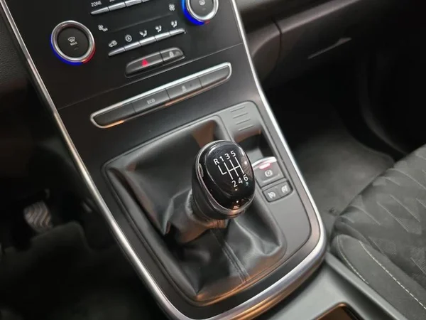 RENAULT Grand Scénic (2019) — foto 19 van 29