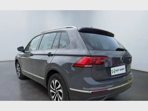 Volkswagen Tiguan (2021) — foto 22 van 27
