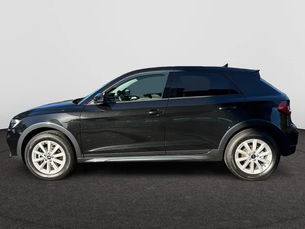 AUDI A1 Allstreet (2025) — foto 10 van 17