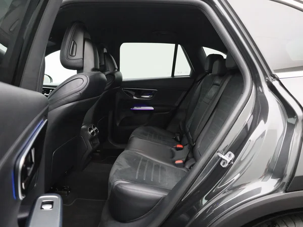 Mercedes-Benz GLC (2025) — foto 3 van 45