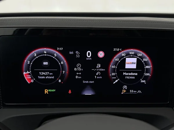 VOLKSWAGEN Tiguan (2025) — foto 3 van 18