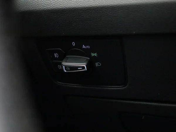 Volkswagen Passat (2022) — foto 15 van 48