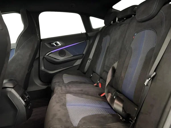 BMW Serie 2 218 (2020) — foto 8 van 17