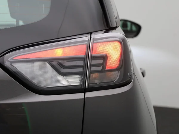 Opel Crossland (2021) — foto 31 van 38
