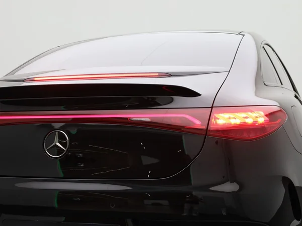 Mercedes-Benz EQE (2022) — foto 50 van 72