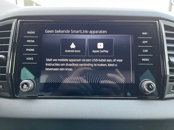 SKODA Karoq (2025) — foto 15 van 23