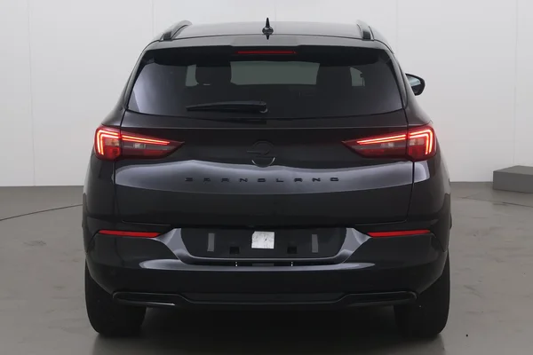 Opel Grandland (2022) — foto 16 van 21