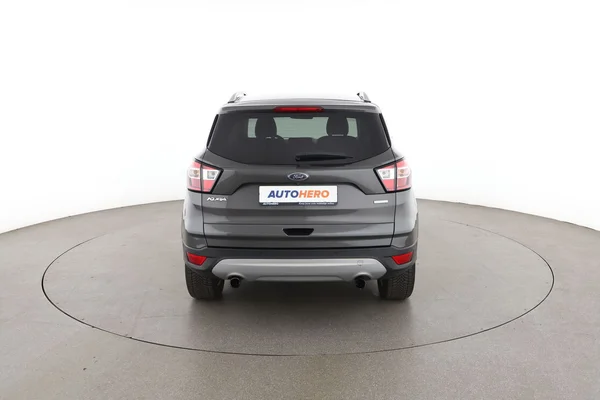 Ford Kuga (2018) — foto 11 van 16