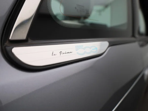 Fiat 500e (2023) — foto 30 van 39