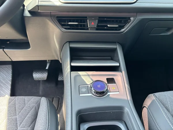 VOLKSWAGEN Tiguan (2026) — foto 3 van 24