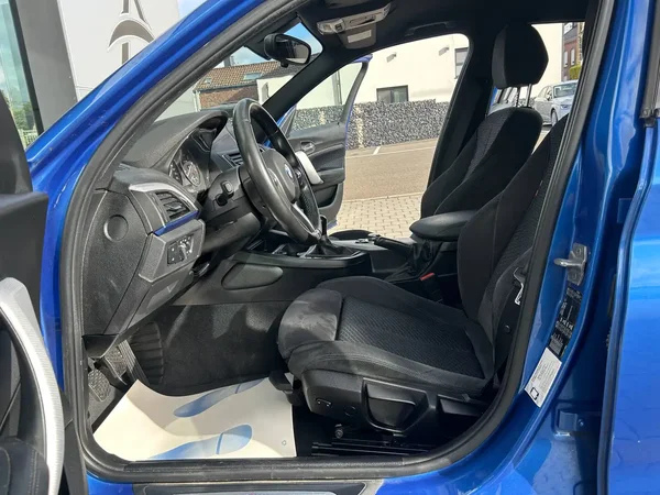 Bmw 118 (2017) — foto 17 van 19