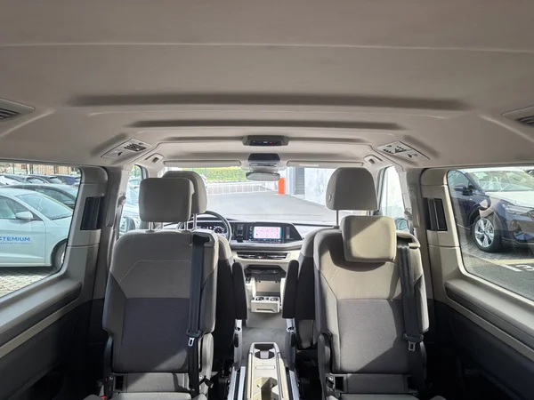 VOLKSWAGEN Multivan T7 Long (2025) — foto 11 van 22