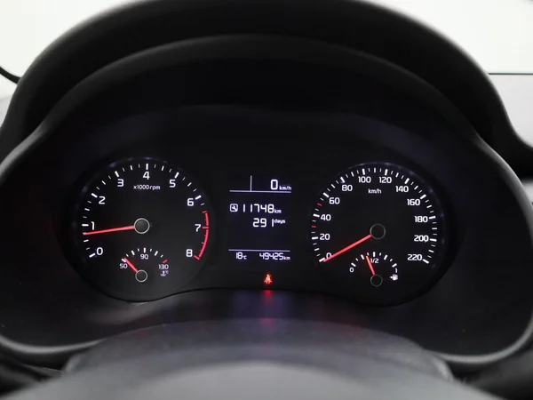 Kia Stonic (2022) — foto 8 van 34