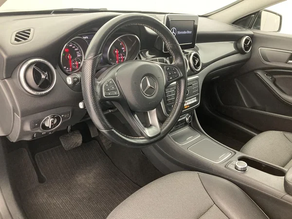MERCEDES-BENZ CLA 200 (2019) — foto 16 van 36