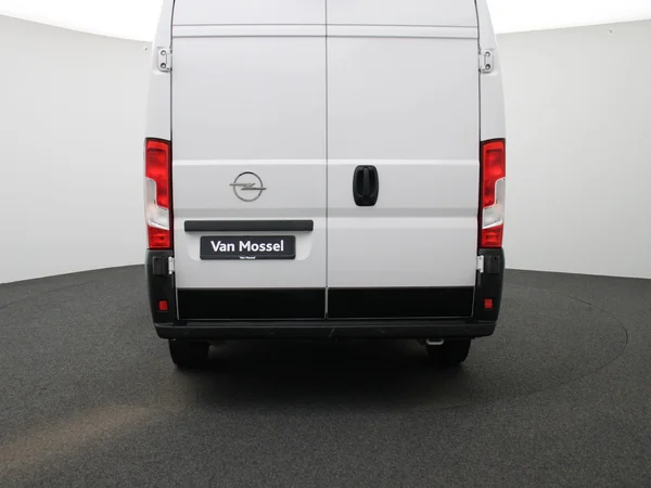 Opel Movano (2023) — foto 34 van 38