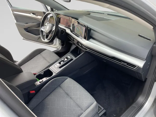 VOLKSWAGEN Golf VIII (2021) — foto 16 van 20