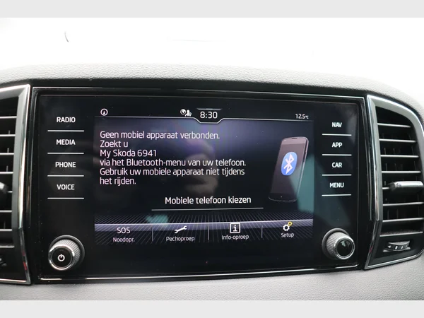 SKODA Karoq (2022) — foto 17 van 26