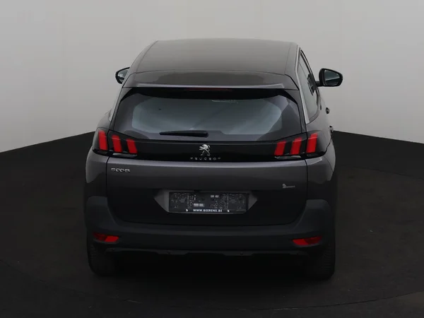 PEUGEOT 5008 (2023) — foto 23 van 26