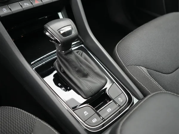 SKODA Kodiaq (2023) — foto 6 van 28