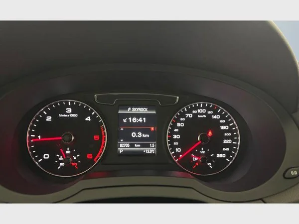 Audi Q3 (2018) — foto 4 van 23