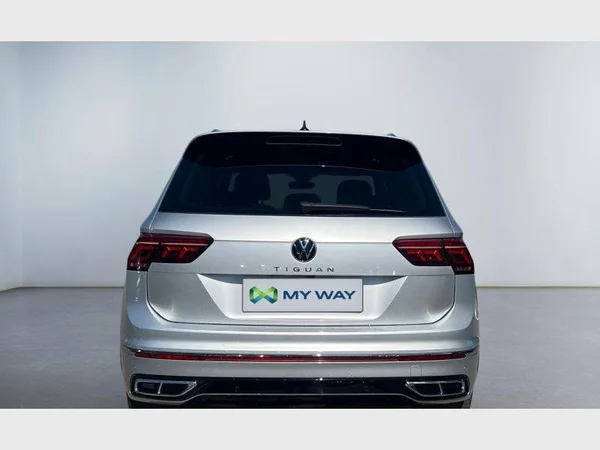 Volkswagen Tiguan (2023) — foto 19 van 21
