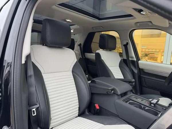 Land Rover Discovery — foto 14 van 20