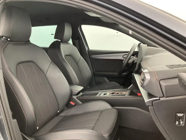CUPRA Leon ST (2025) — foto 27 van 36