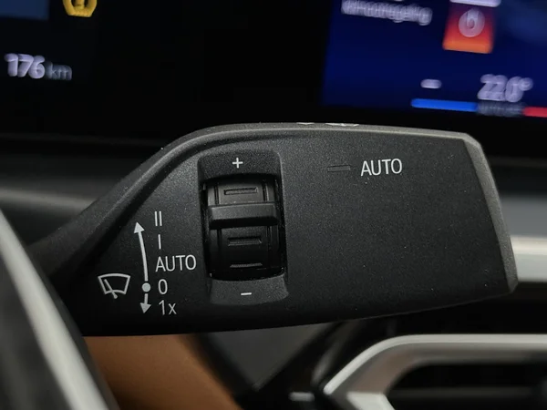 BMW i4 (2023) — foto 17 van 33