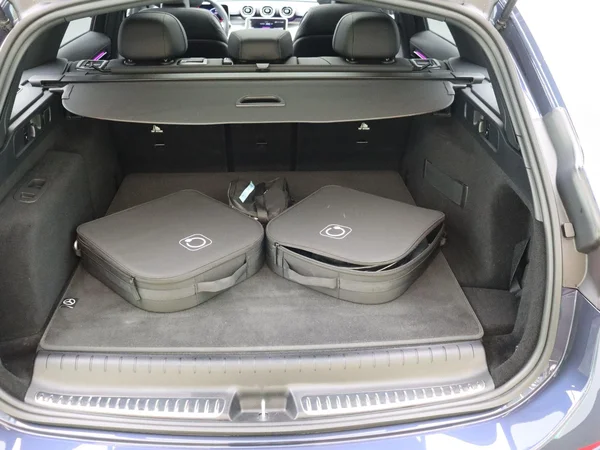 Mercedes-Benz C-Klasse (2025) — foto 16 van 30