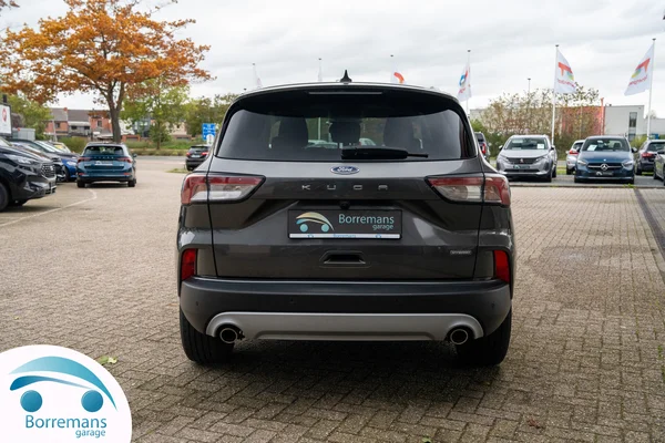 Ford Kuga (2022) — foto 31 van 33