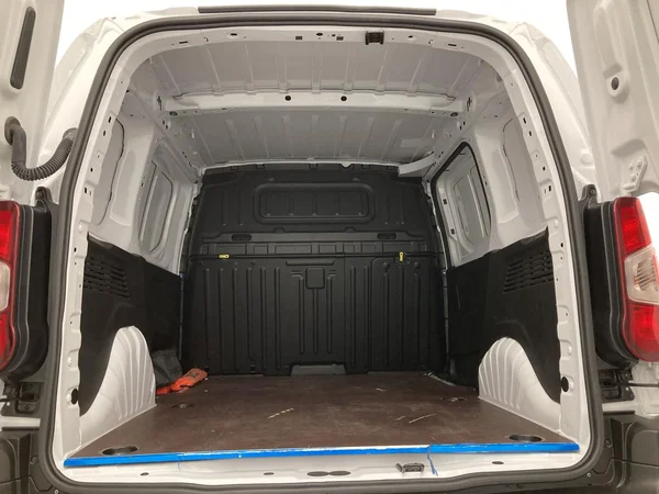 PEUGEOT Partner Van Swb (2024) — foto 36 van 36