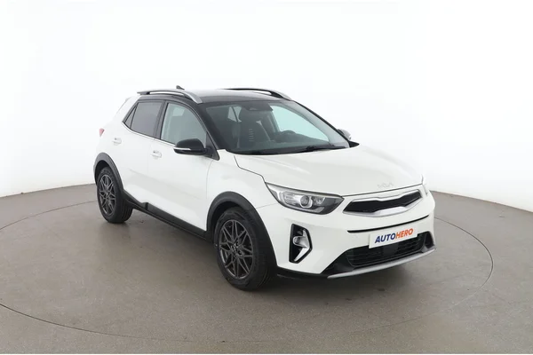 Kia Stonic (2022) — foto 14 van 16