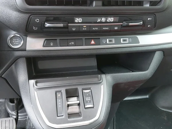Opel Vivaro (2025) — foto 6 van 16
