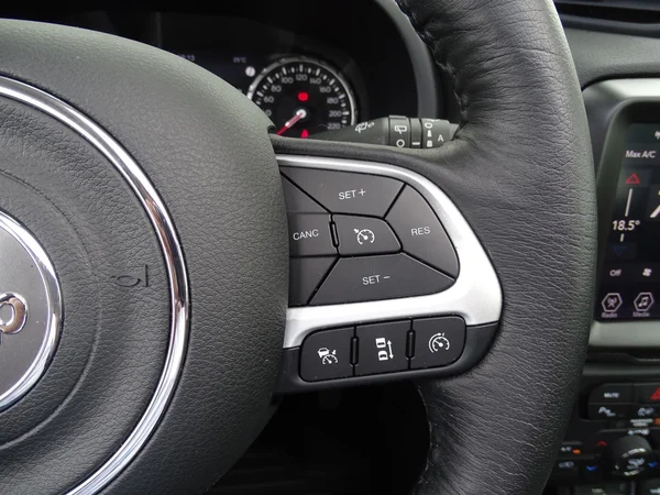 Jeep Renegade (2024) — foto 16 van 27