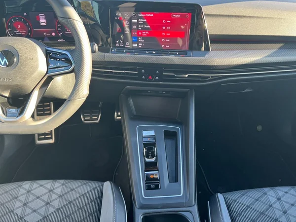VOLKSWAGEN Golf VIII (2022) — foto 18 van 18
