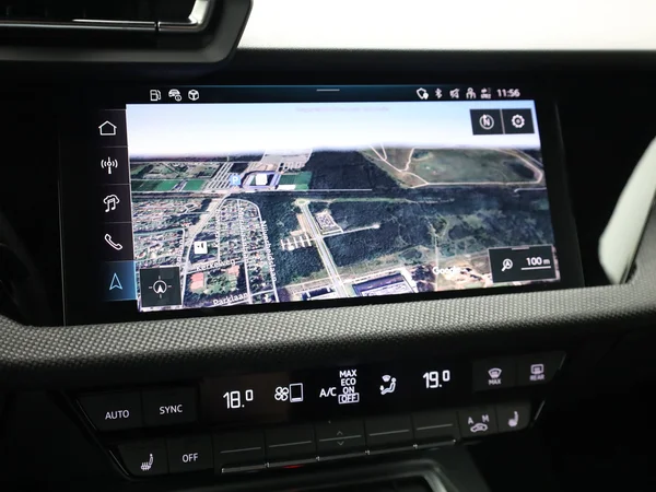 AUDI A3 Sedan (2025) — foto 9 van 25