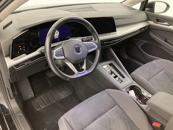 VOLKSWAGEN Golf Variant VIII (2021) — foto 34 van 36