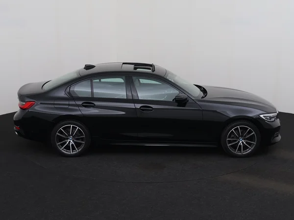BMW 320 (2021) — foto 25 van 29