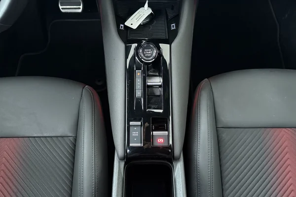 Alfa Romeo Junior (2025) — foto 4 van 19